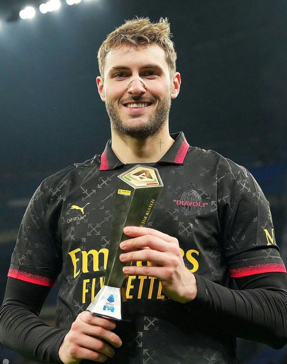 关于AC米兰老将传授经验,助力年轻球员成长的信息 关于AC米兰老将传授经验,助力年轻球员成长的信息