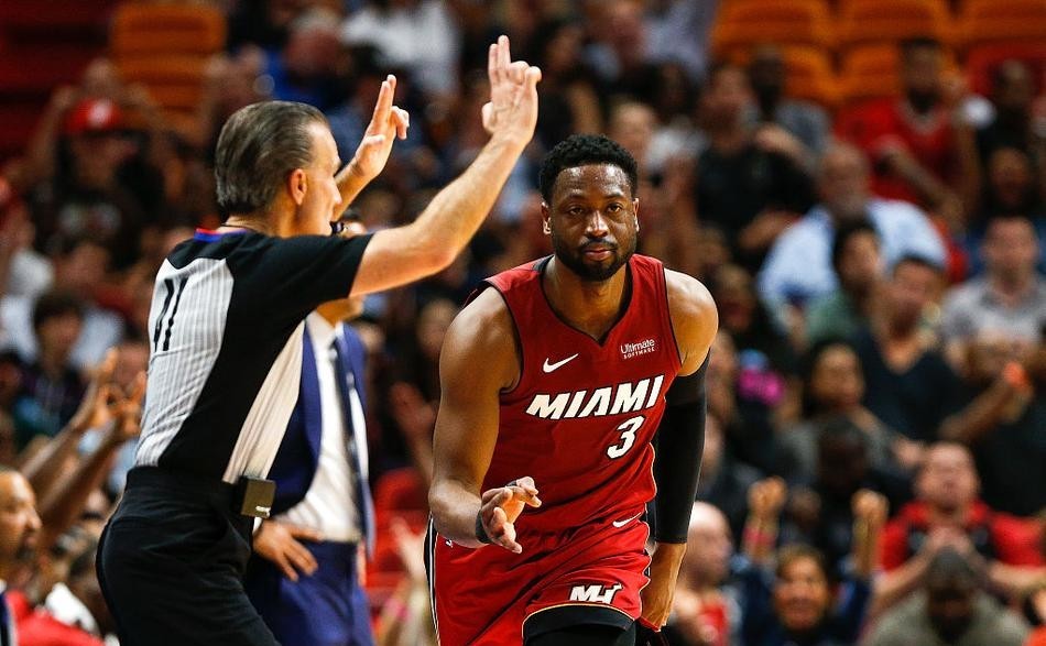 爵士队在主场捷报频传,喜获胜利 爵士队在主场捷报频传,喜获胜利