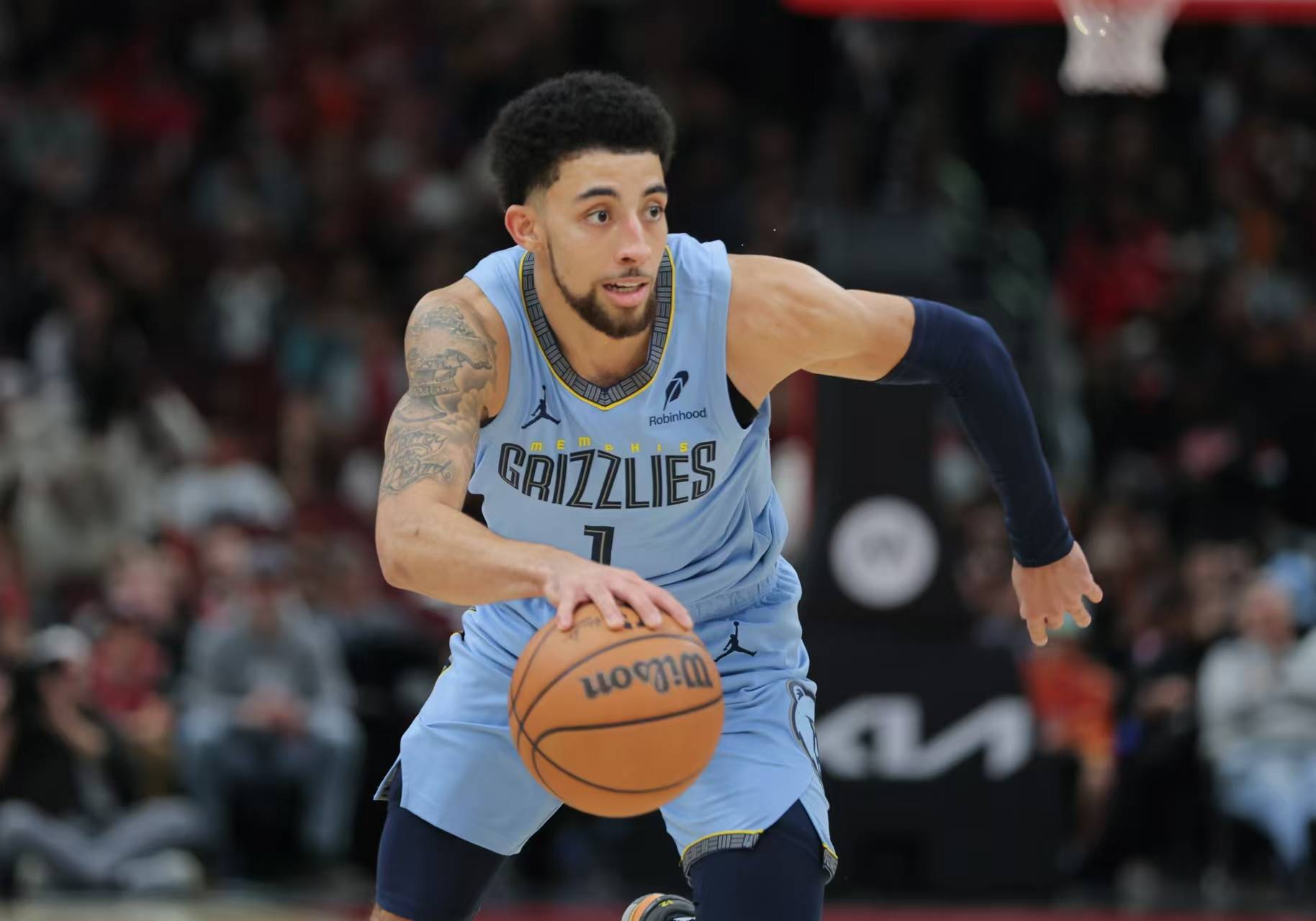 包含灰熊队客场挽回两连败，新援发挥亮眼助球队取胜的词条