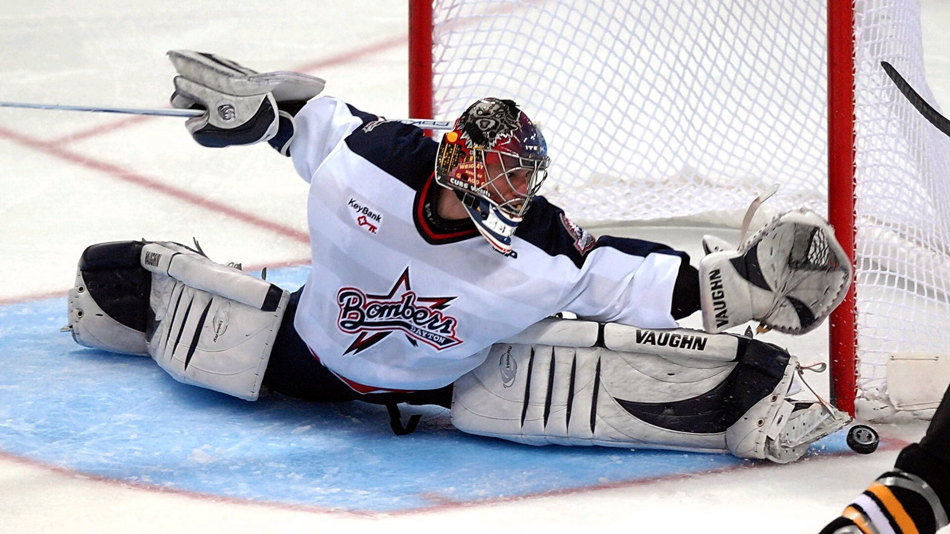 赛道上的逆袭，阿隆索与哈斯车队如何撼动红牛王朝