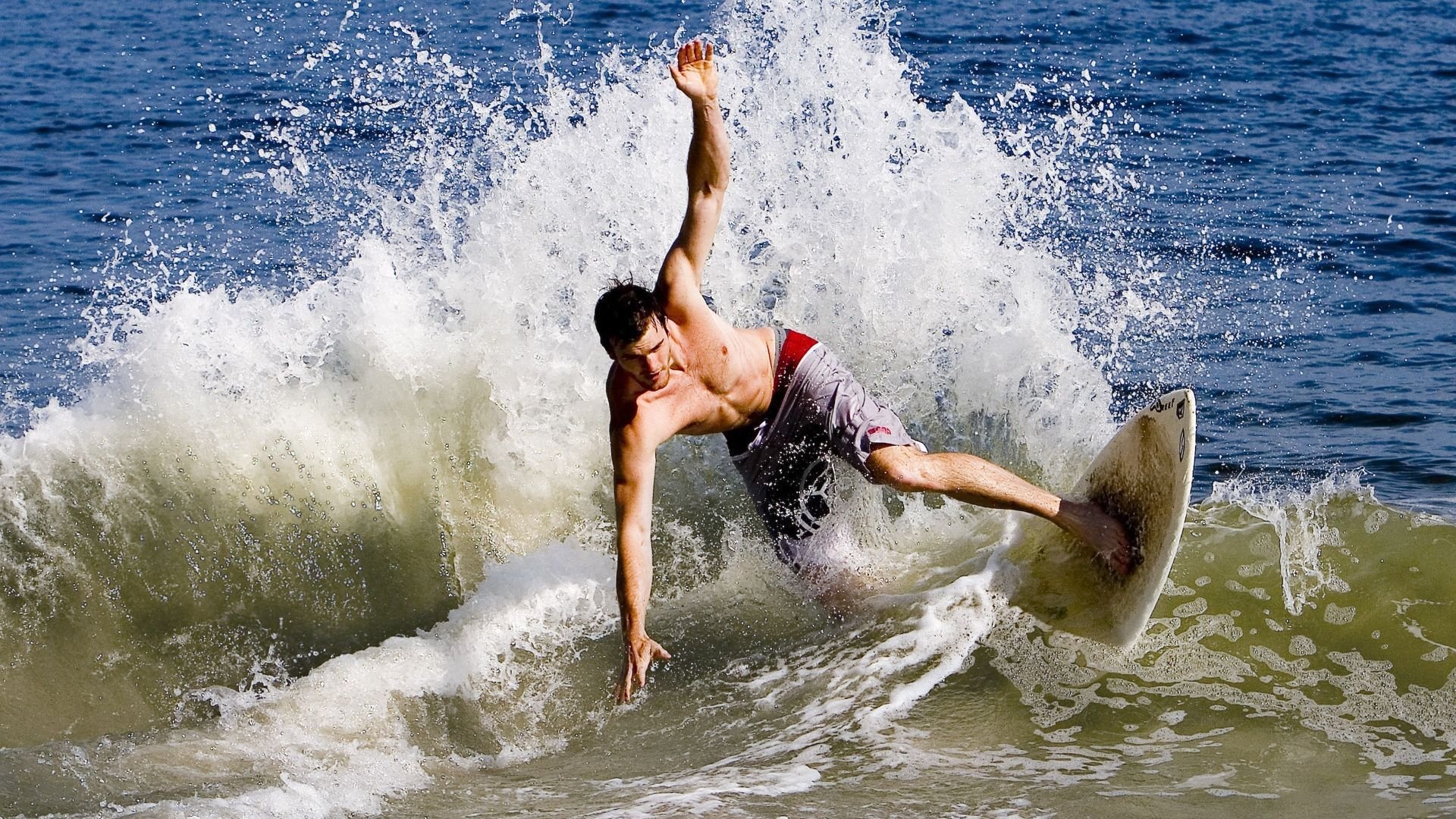 破局者周冠宇，雷诺力克索伯一役，改写格局的东方引擎